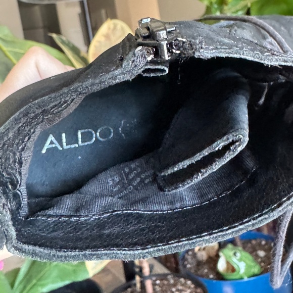 zip up heeled booties 🐈‍⬛🌙 - Picture 3 of 7